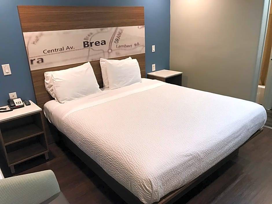 Brea Hotel | 2-Star Hotel ∙ Hyland Motel Brea