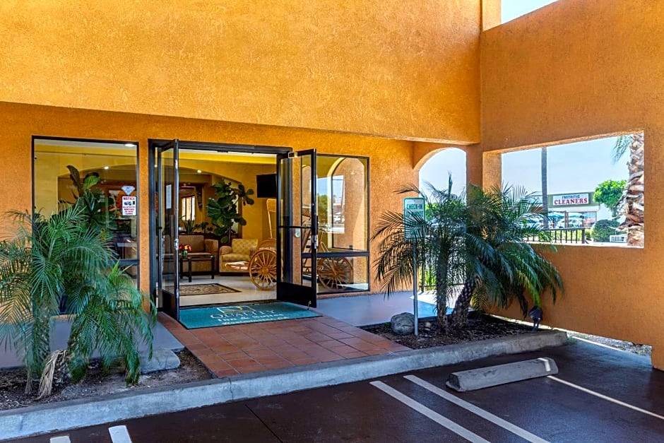 Westminster Hotel | 2-Star Hotel ∙ Quality Inn & Suites Westminster - Seal Beach Westminster