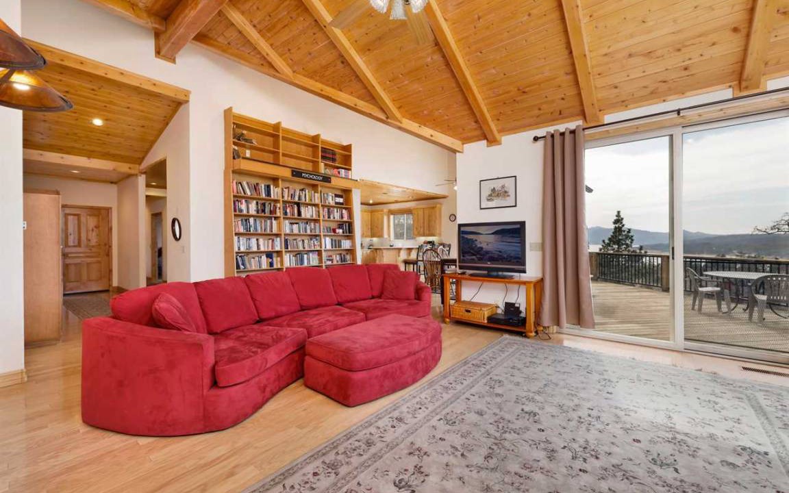 Castle Glen Estates Cabin | 206 m² Cabin ∙ 3 bedrooms ∙ 8 guests