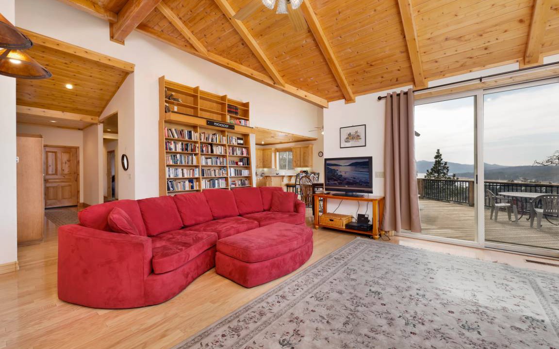 Castle Glen Estates Cabin | 206 m² Cabin ∙ 3 bedrooms ∙ 8 guests