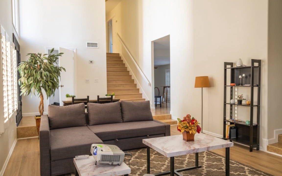 Fountain Valley House | 225 m² House ∙ 4 bedrooms ∙ 8 guests