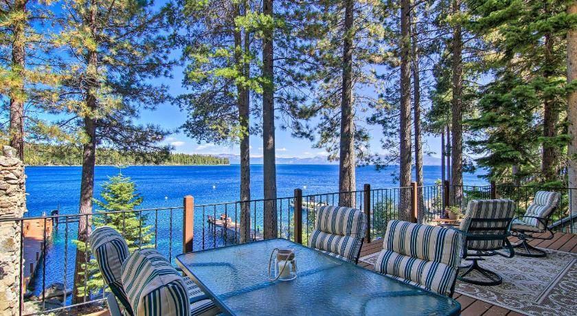 Meeks Bay House | 227 m² House ∙ 4 bedrooms ∙ 8 guests