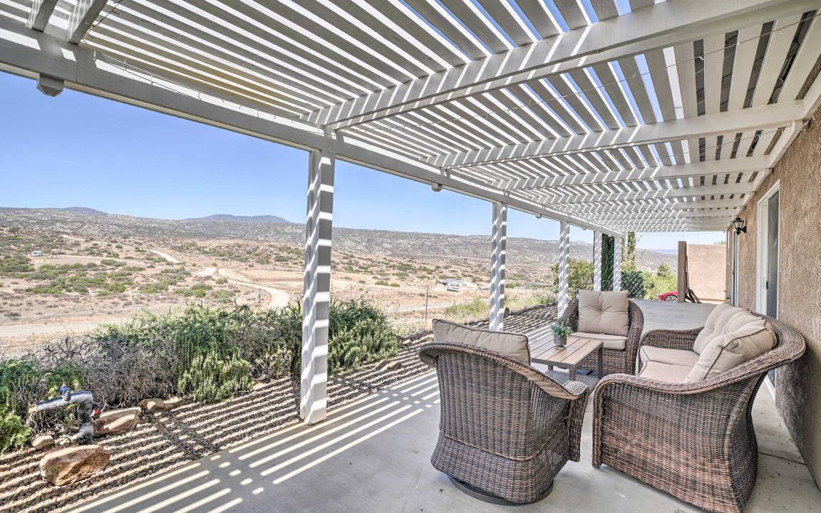 Hemet House | 227 m² House ∙ 3 bedrooms ∙ 9 guests