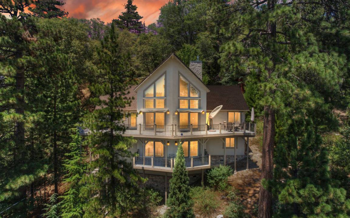Blue Jay House | 238 m² House ∙ 4 bedrooms ∙ 10 guests