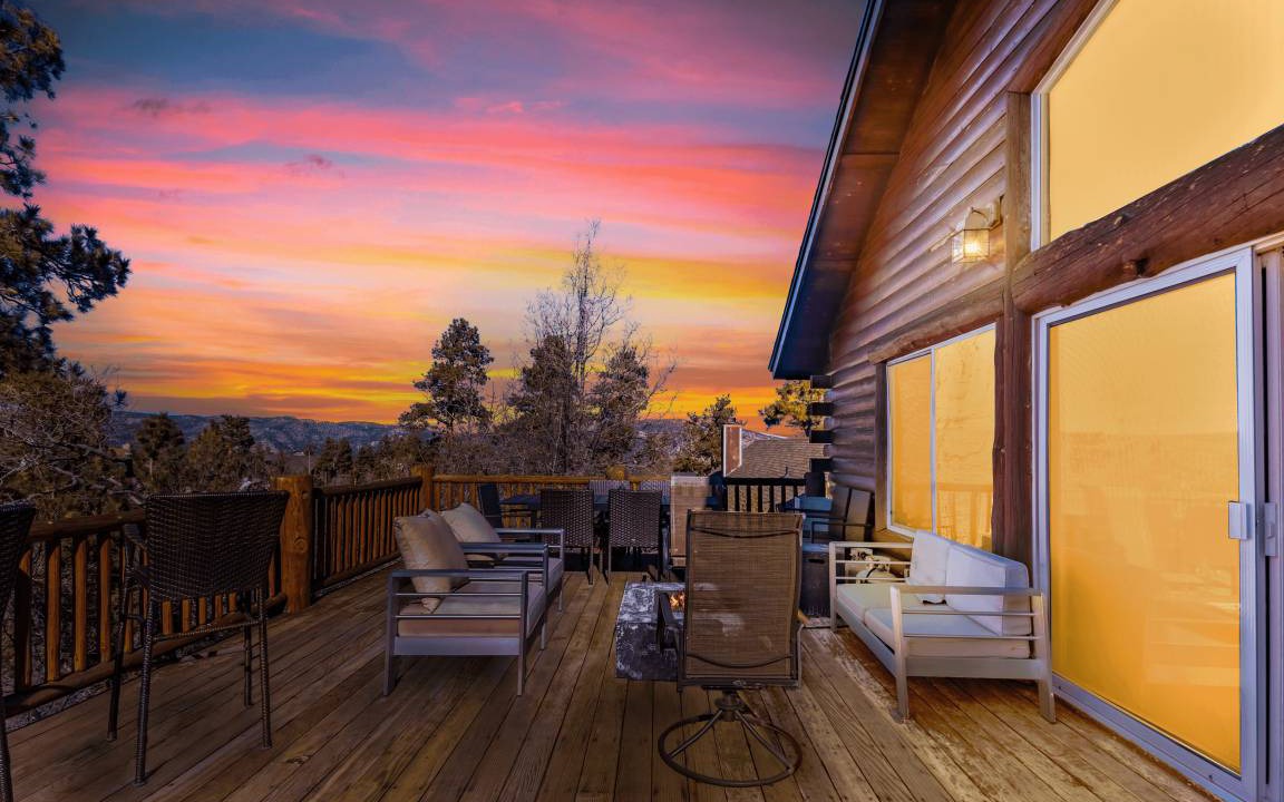 Upper Moonridge House | 239 m² House ∙ 3 bedrooms ∙ 8 guests