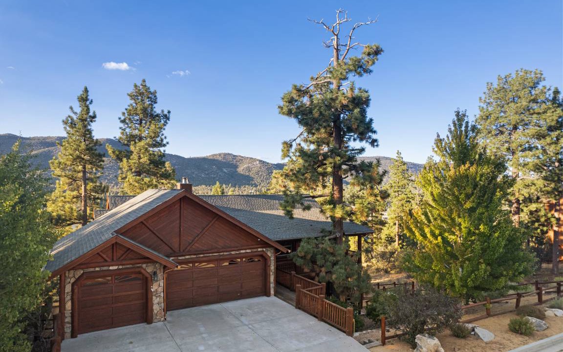 Castle Glen Estates House | 248 m² House ∙ 4 bedrooms ∙ 10 guests