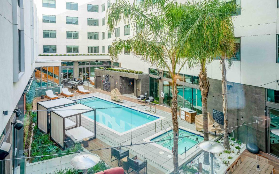 Mountain View Hotel | 265 m² Hotel ∙ 10 guests