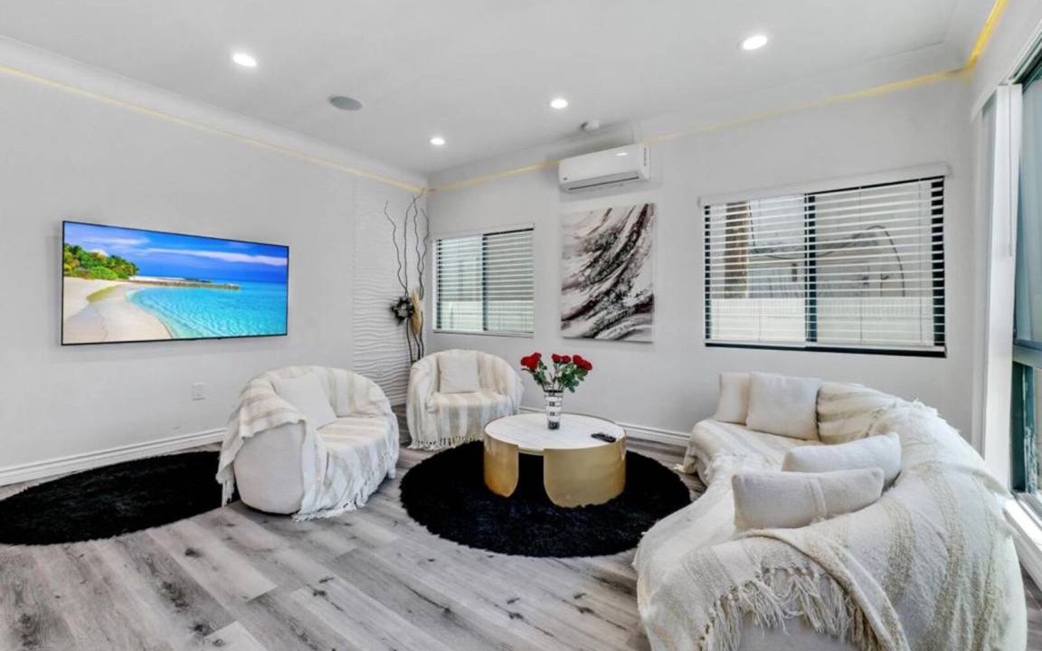 Huntington Beach Villa | 273 m² Villa ∙ 6 bedrooms ∙ 12 guests