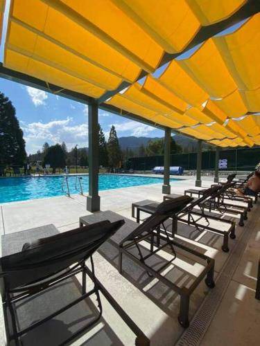 Pine Mountain Club House | 279 m² House ∙ 5 bedrooms ∙ 16 guests