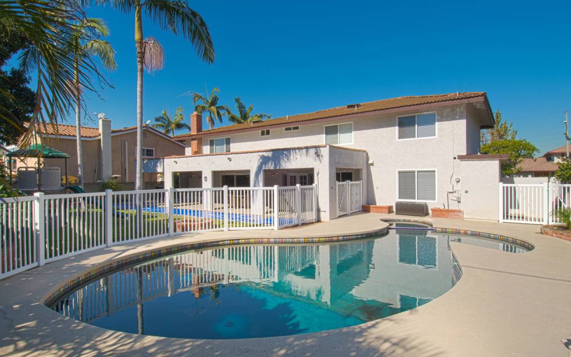 Northwest Anaheim House | 279 m² House ∙ 7 bedrooms ∙ 17 guests