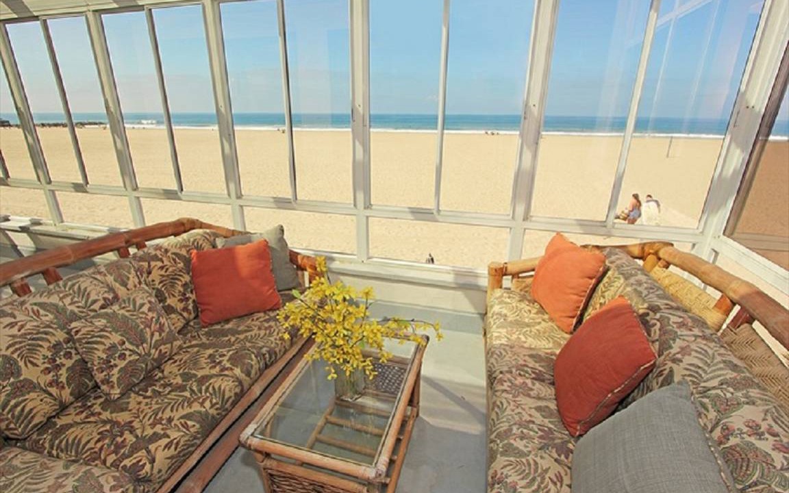 Santa Ana Heights House | 279 m² House ∙ 3 bedrooms ∙ 9 guests