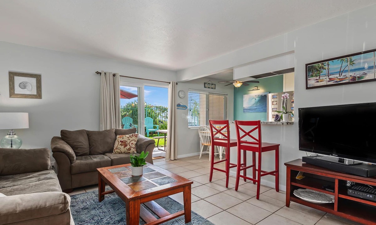 Carpinteria Condo | 2BR Condo right next to the beach and walkable to all the best of Carpinteria!