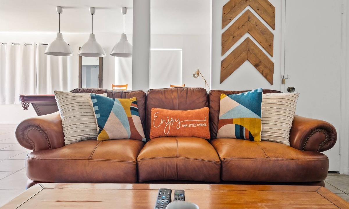 Joshua Tree House | 3 Bed Home Joshua Tree - Furnished - Near Hi Desert Medical & JT National Park