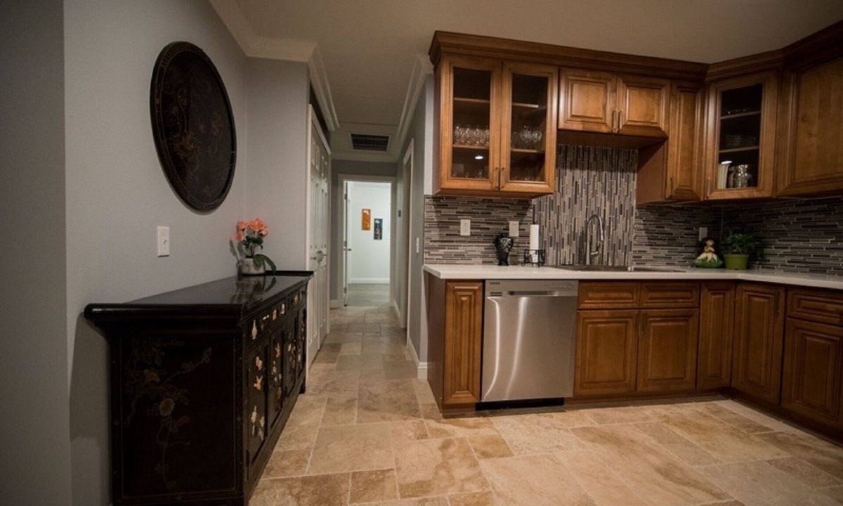 Downtown House | 3 bedroom beach beauty with everything! Pets are allowed
