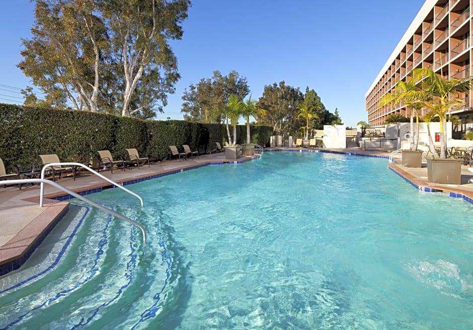 Costa Mesa Hotel | 3-Star Hotel ∙ Hilton Orange County/Costa Mesa