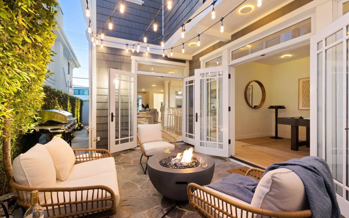 Santa Ana Heights House | 302 m² House ∙ 5 bedrooms ∙ 24 guests