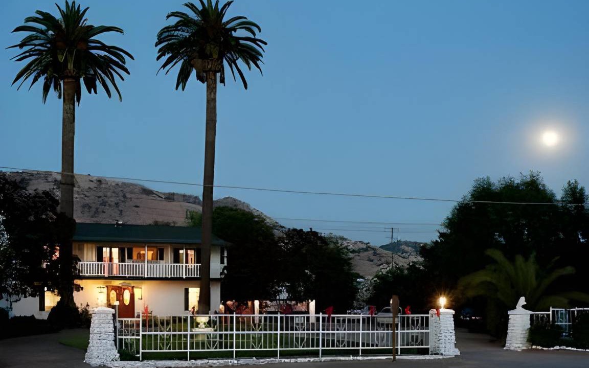 Lemon Cove Bed & Breakfast | 32 m² Bed and breakfast ∙ 4 guests