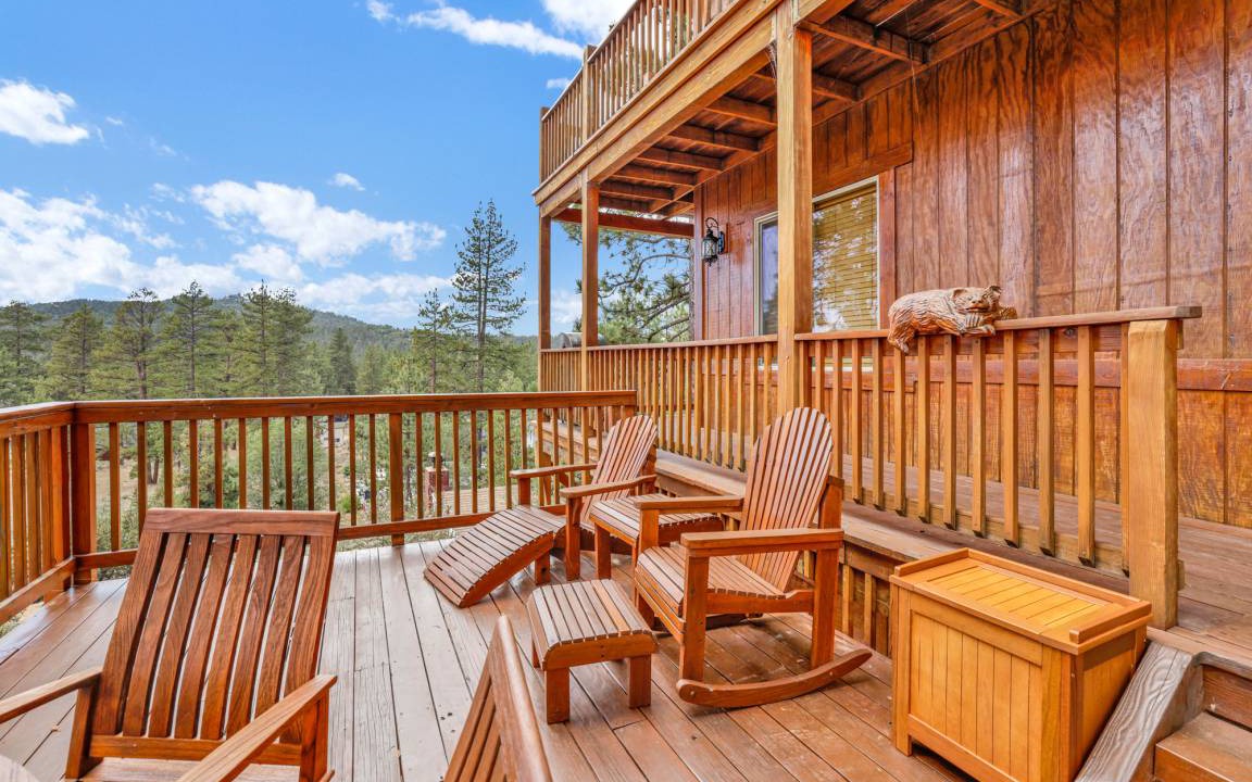 Fawnskin Cabin | 328 m² Cabin ∙ 4 bedrooms ∙ 10 guests