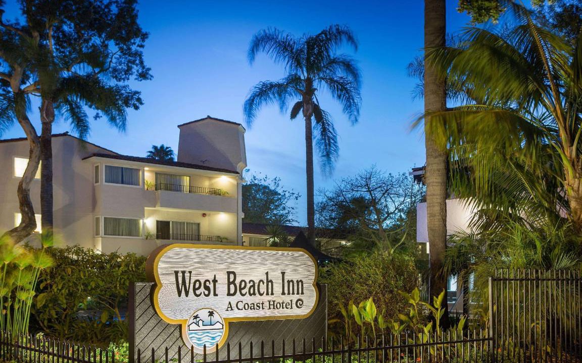West Beach House | 34 m² Motel ∙ 3 bedrooms ∙ 127 guests