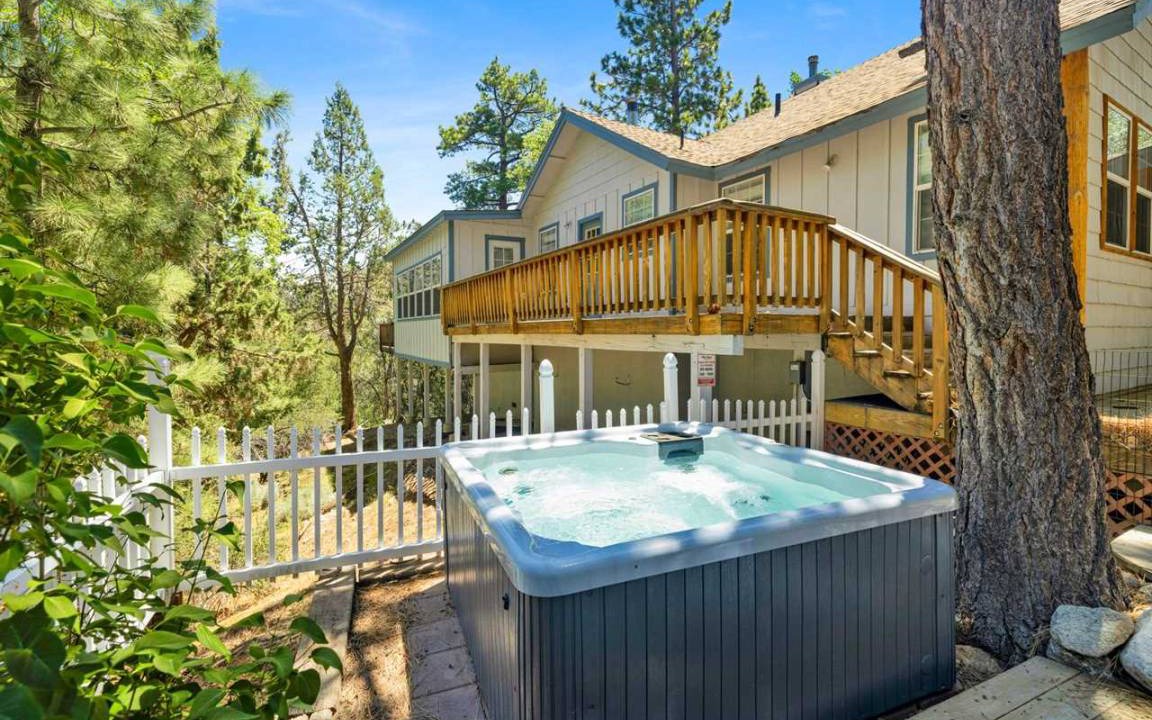 Eagle Mountain Estates Cabin | 341 m² Cabin ∙ 6 bedrooms ∙ 16 guests