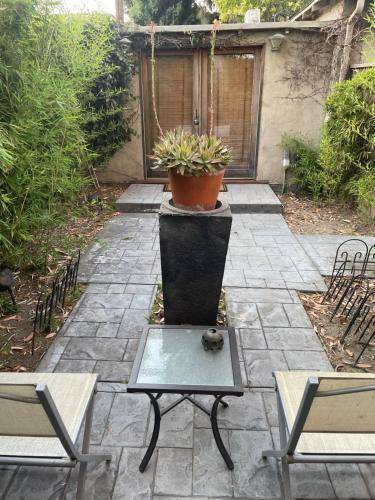 Studio City Bed & Breakfast | 35 m² Bed and breakfast ∙ 2 guests