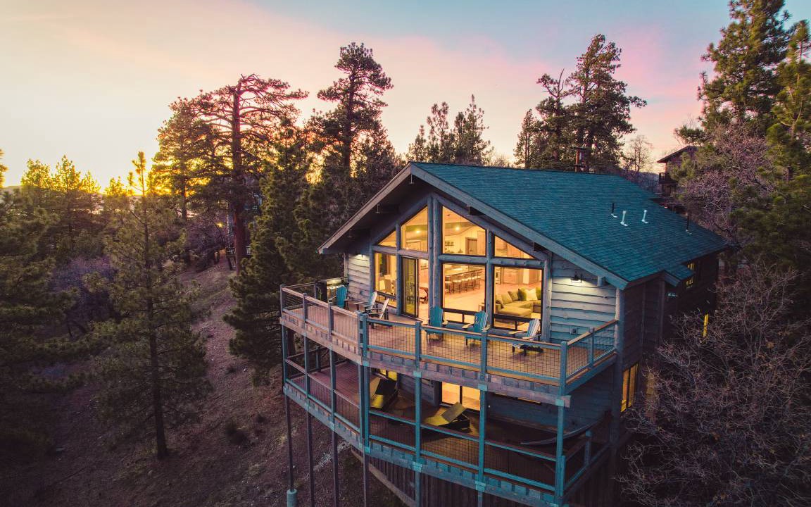 Upper Moonridge House | 360 m² House ∙ 5 bedrooms ∙ 16 guests