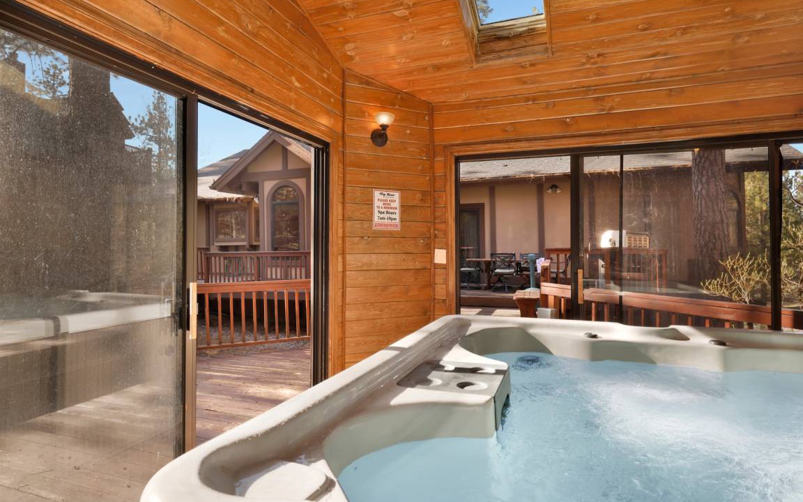 Evergreen Estates Cabin | 361 m² Cabin ∙ 5 bedrooms ∙ 16 guests