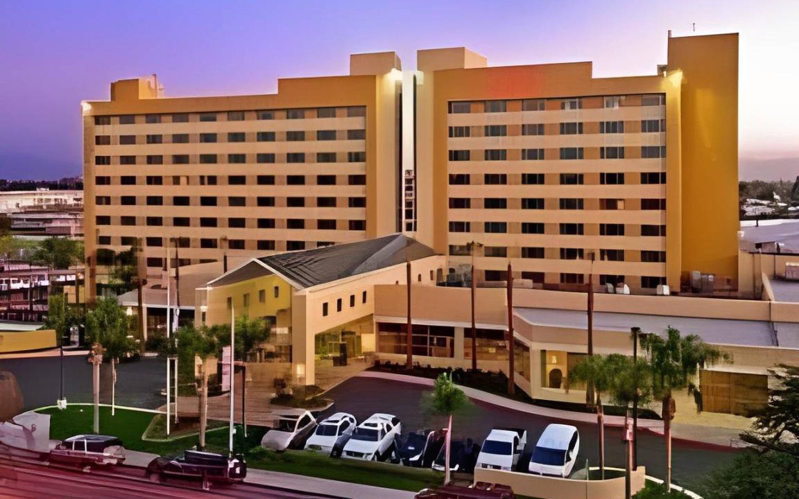Downtown Hotel | 37 m² Hotel ∙ 127 guests