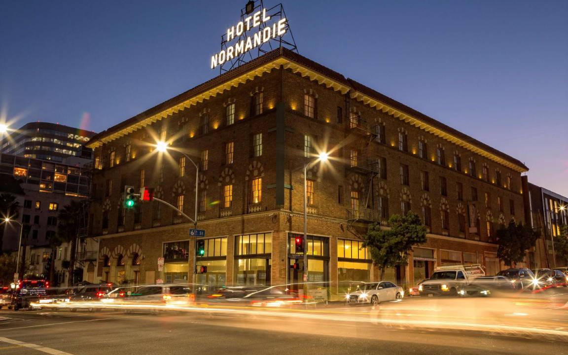Wilshire Center Hotel | 37 m² Hotel ∙ 8 guests