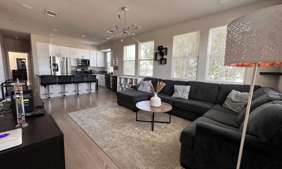 Southwest Anaheim House | 3Bed 3Bath 2 Mi to Disneyland, Free Tesla Charging!