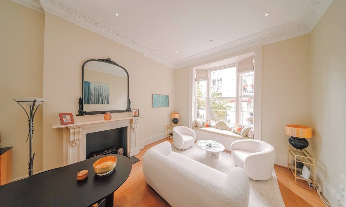Bayswater Apartment | 3BR Duplex | 2 Living Rooms | Garden | Notting Hl