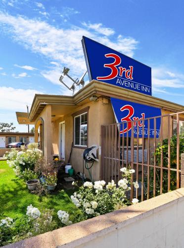 La Habra Hotel | 3rd Avenue Inn