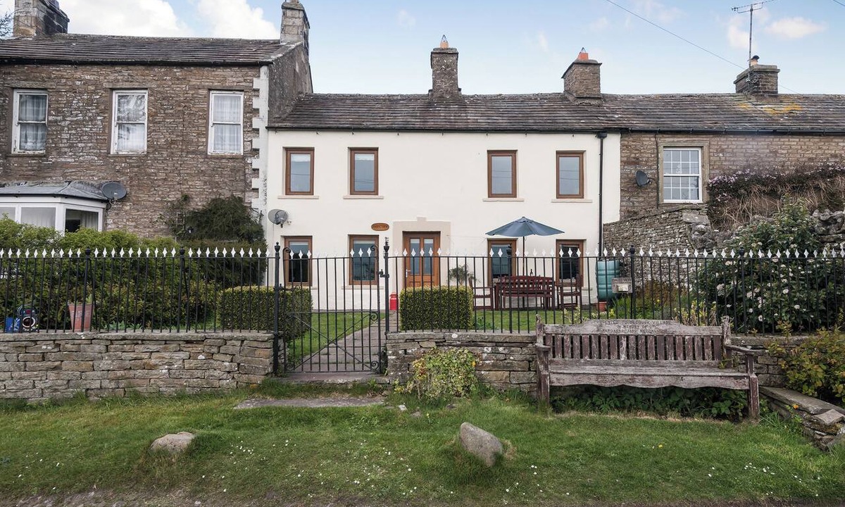 Hawes Cottage | 4 bedroom accommodation in Sedbusk, near Hawes
