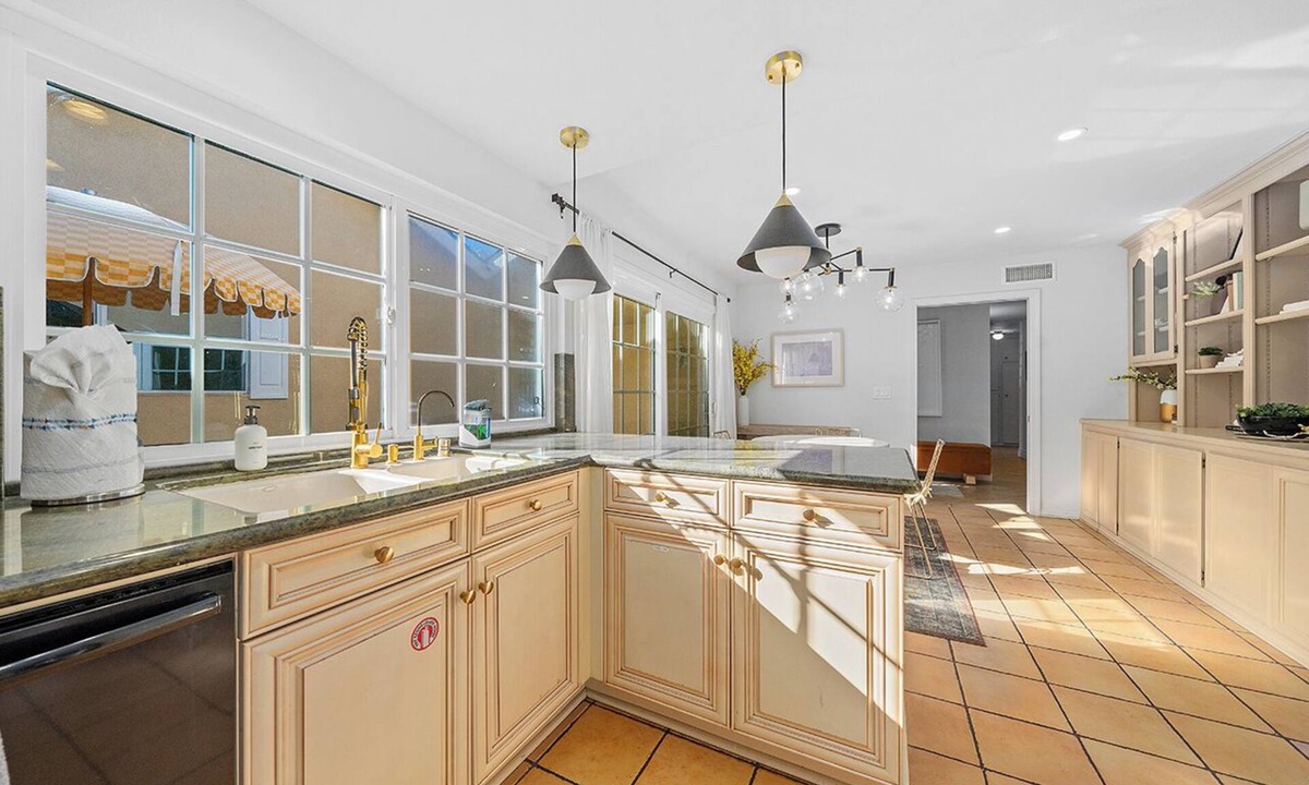 Rowland Heights House | 4-bedroom fullerton house