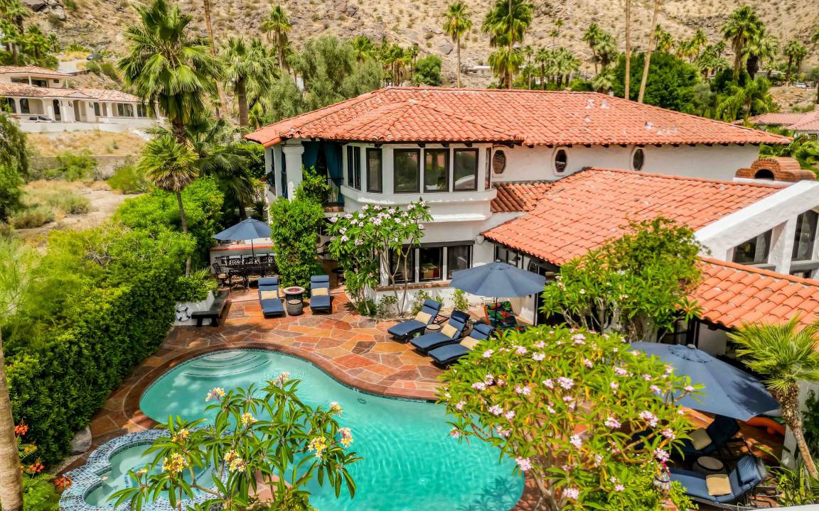 The Mesa House | 418 m² House ∙ 5 bedrooms ∙ 10 guests