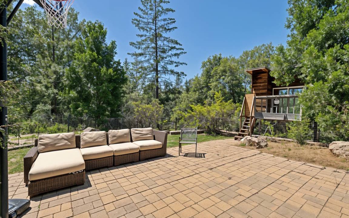 Groveland House | 427 m² House ∙ 6 bedrooms ∙ 20 guests