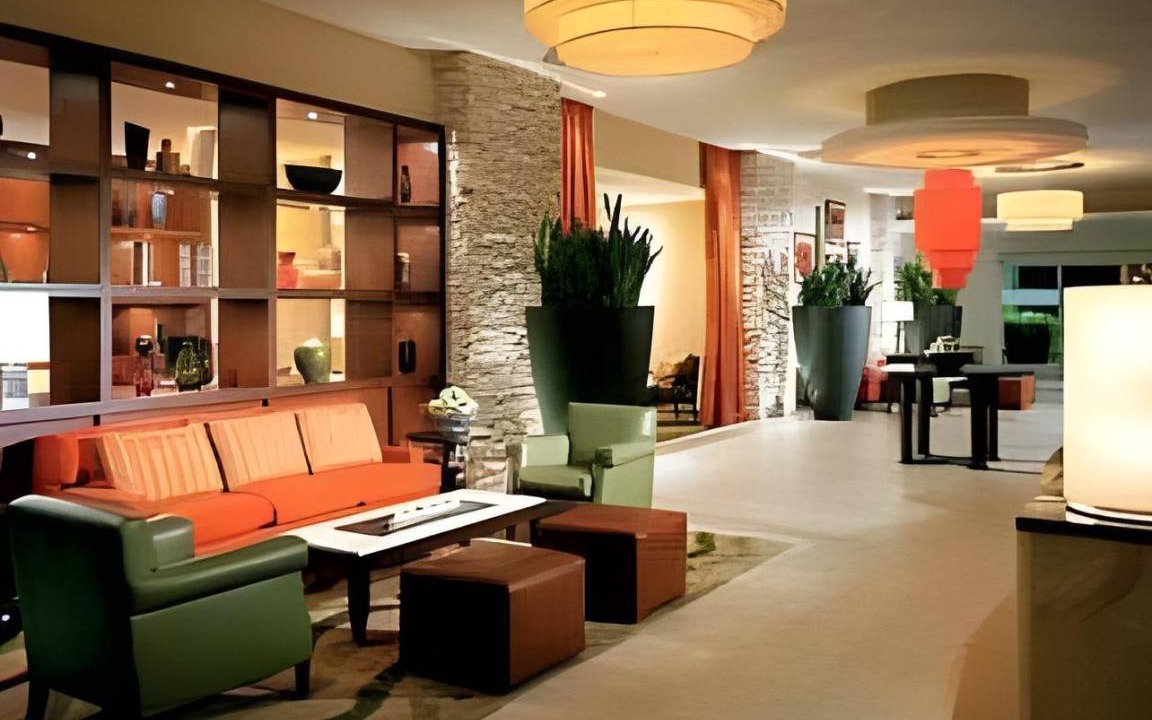 Sherman Oaks Hotel | 44 m² Hotel ∙ 127 guests