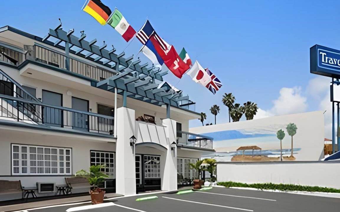 Beach Barber Tract Hotel | 46 m² Hotel ∙ 8 guests