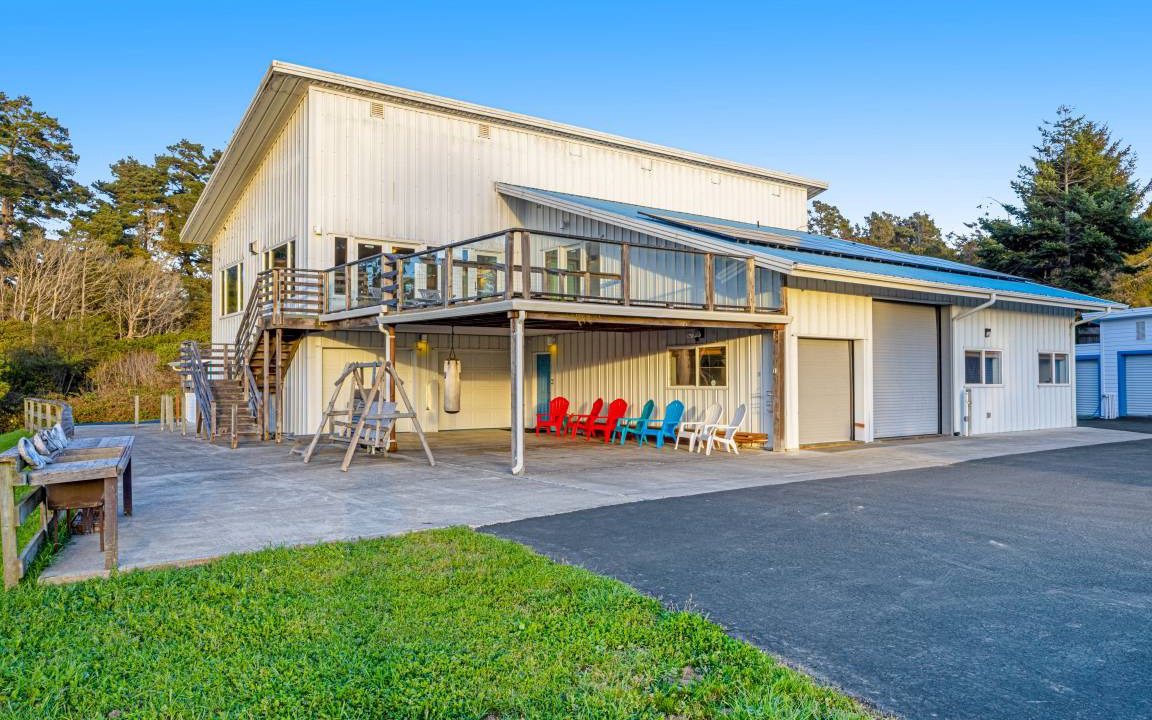 Fort Bragg House | 463 m² House ∙ 5 bedrooms ∙ 11 guests