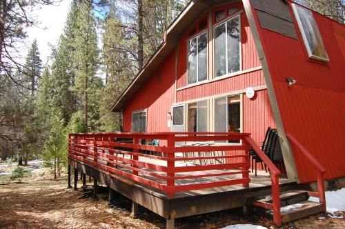 Manzanita Lodge | North Wawona