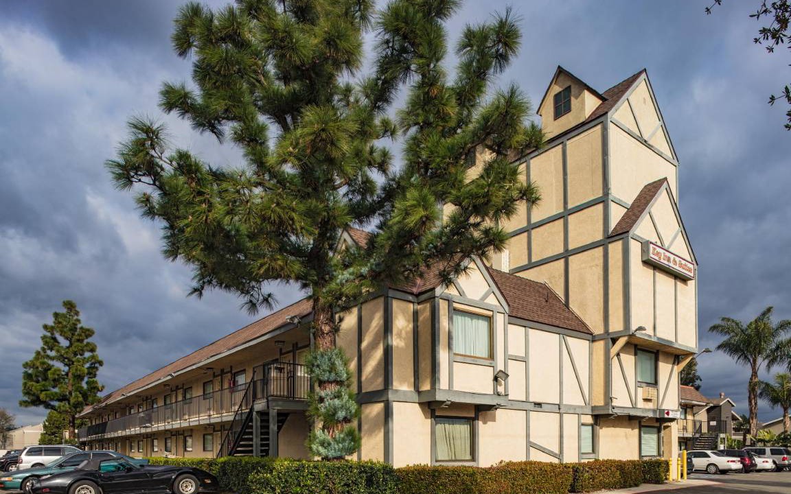 Tustin Hotel | 47 m² Hotel ∙ 127 guests