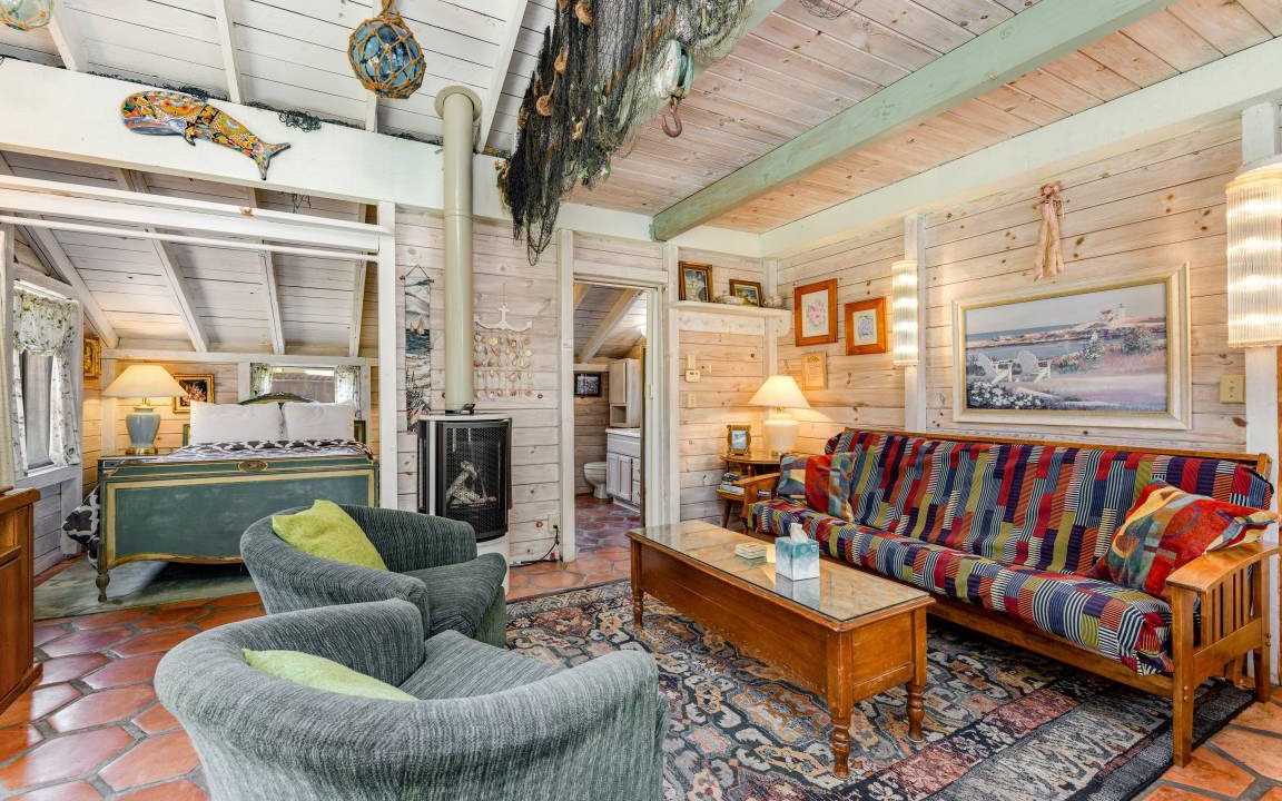 Inglenook Cabin | 48 m² Cabin ∙ 1 bedroom ∙ 4 guests