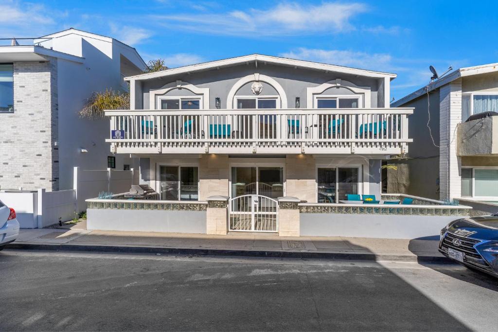 Santa Ana Heights House | 4912 Seashore A Lower