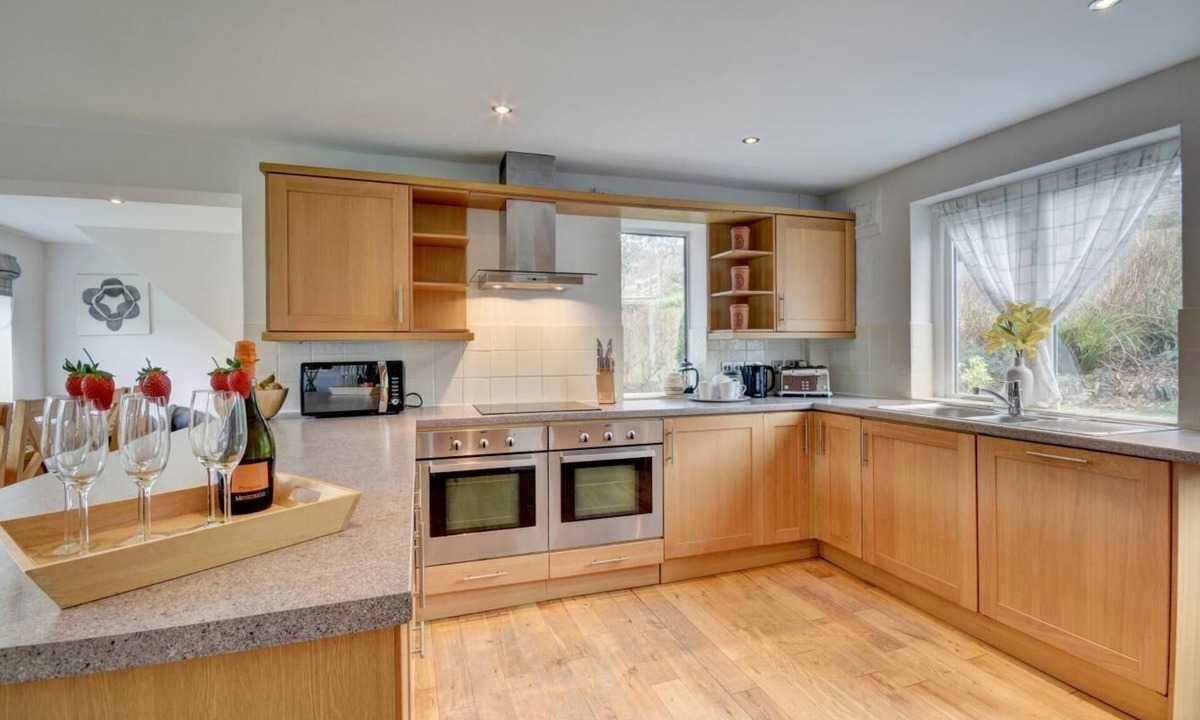Croyde Cottage | 5 Bed in Croyde (oc-fircon)