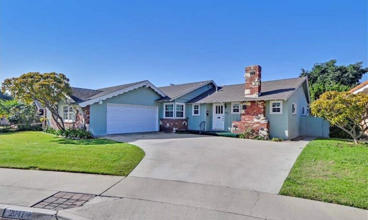 Southwest Anaheim House | 5000/Month – Ideal for Corporate Housing, Insurance Claims & Construction Stays