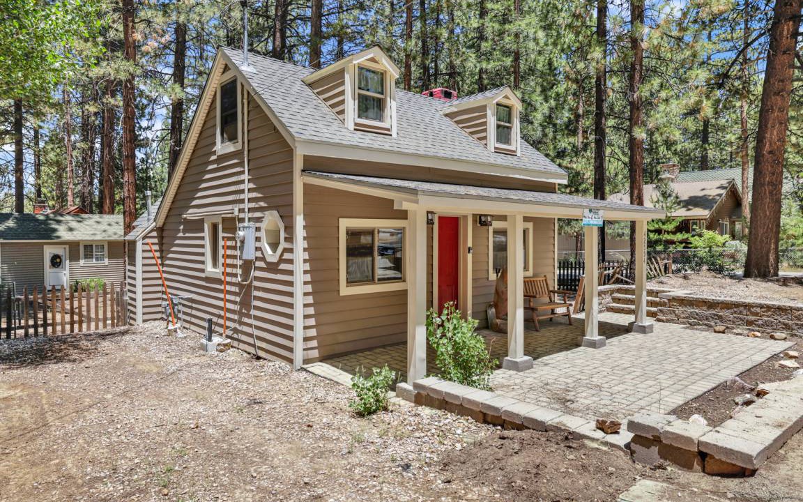Summit Estates Cabin | 52 m² Cabin ∙ 2 bedrooms ∙ 4 guests