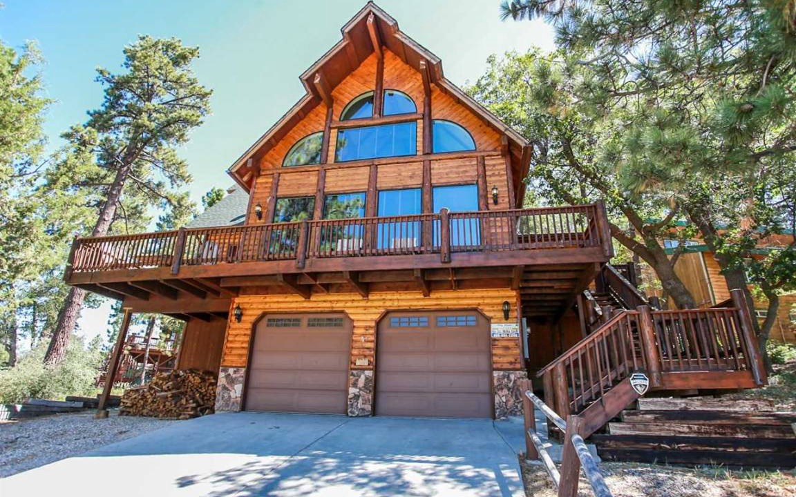Upper Moonridge Cabin | 548 m² Cabin ∙ 6 bedrooms ∙ 16 guests