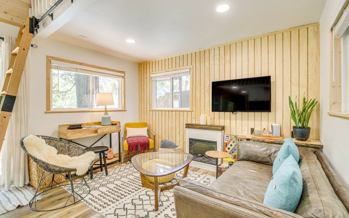 Crestline Apartment | 59 m² Apartment ∙ 4 guests