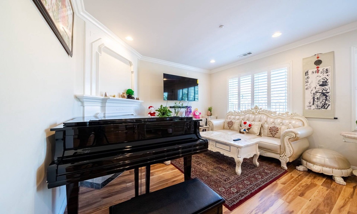 Monterey Park House | 6 Bedrooms *May House* Gated Close to Chinatown