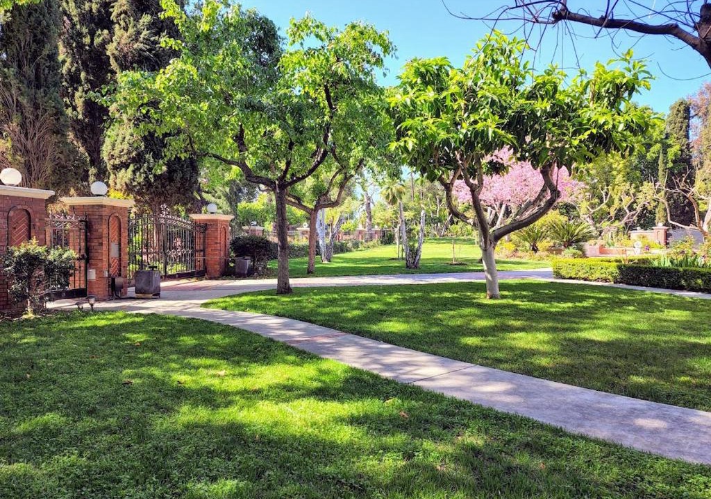East Pasadena Villa | 628 Madre Street